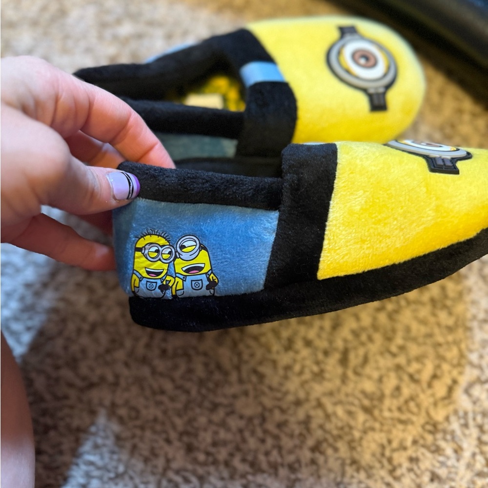 Minions Slippers in Yellow and Black